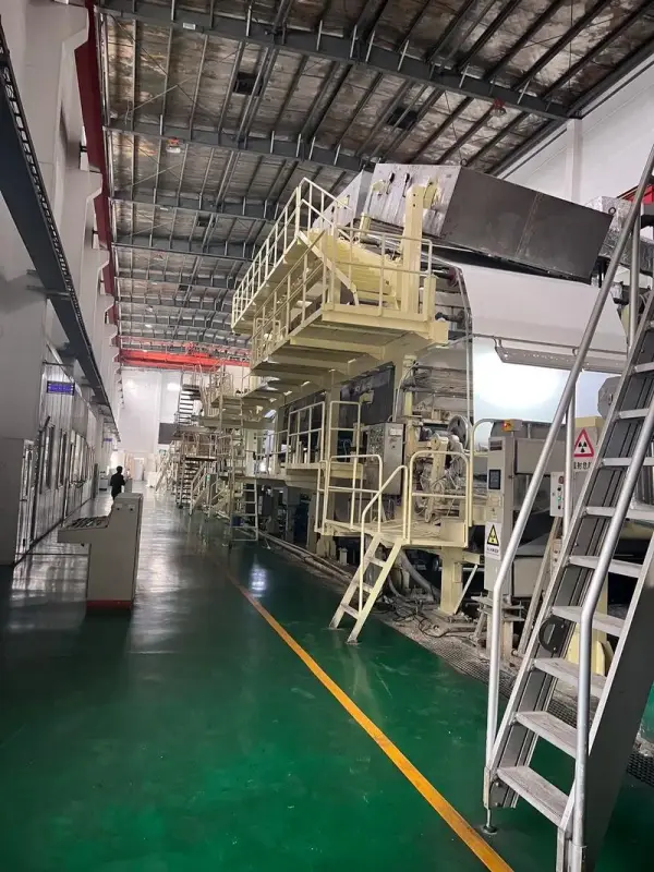 1755135904814432773561593856